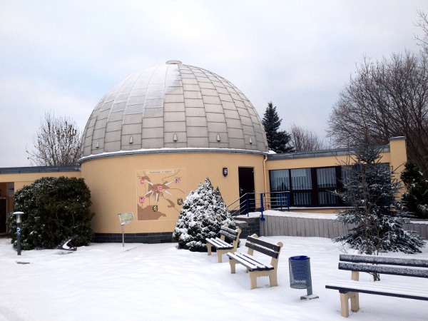 Kuppel des Planetariums von auen