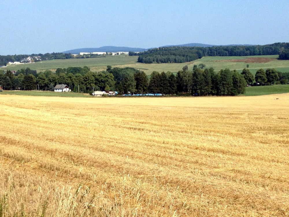 Blick vom angrenzenden Feld