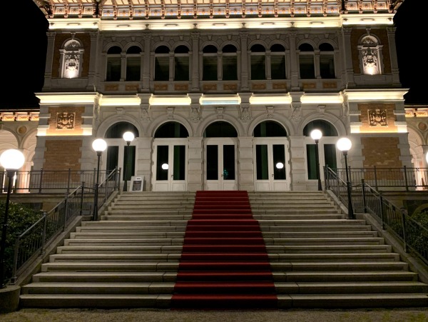 Treppe zum Kurhaus