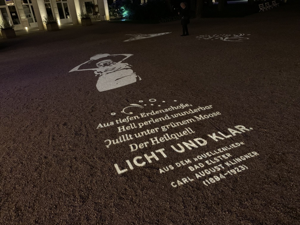 Aus tiefen Erdenschoe, Hell perlend wunderbar, quillt unter grnem Moose Der Heilquell LICHT UND KLAR. - Aus dem Quellenlied. Bad Elster. Carl August Klingner 1884 - 1923