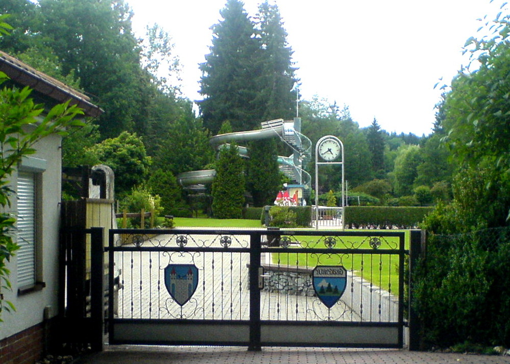Eingang vom Waldbad